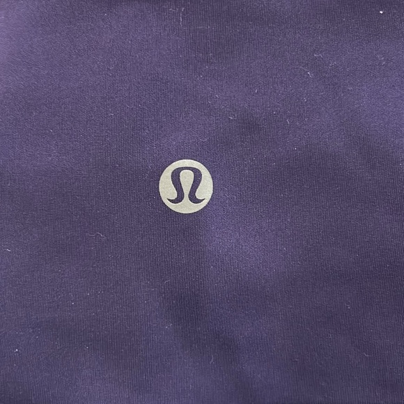 Lululemon In Movement Everlux Leggings xs small Size 4 EUC - Picture 3 of 3